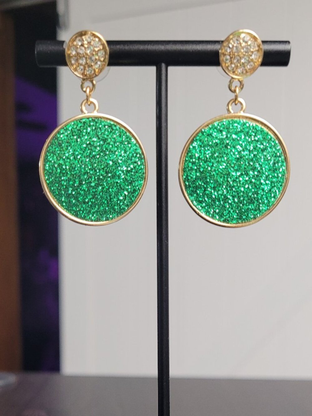 Gold/green glittery earrings with rhinestones NWT - Picture 5 of 11